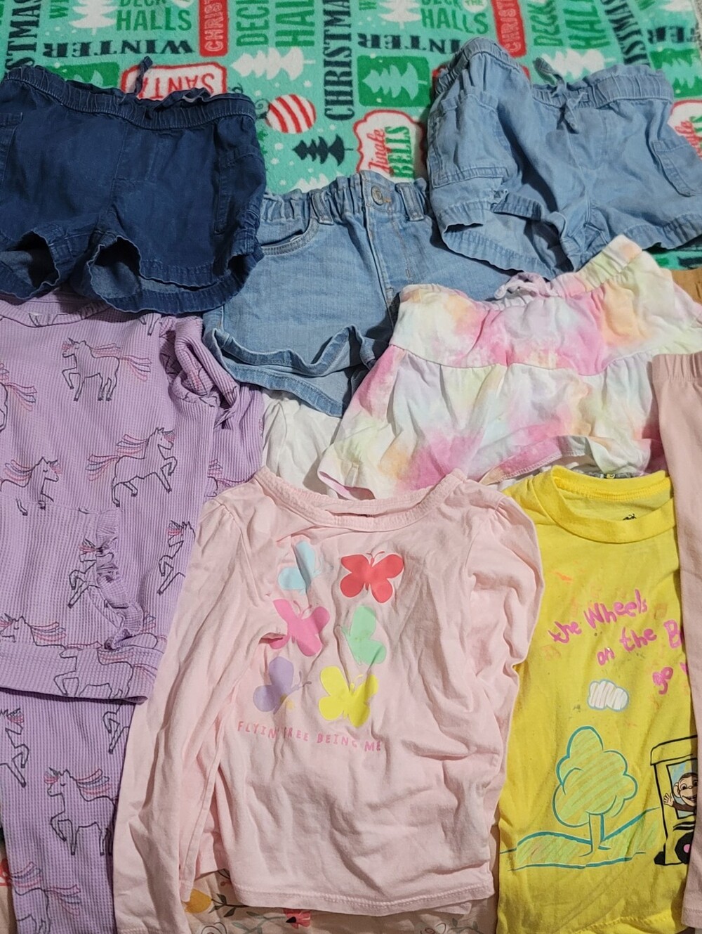Bundle of Girls Toddler Size 3T Shorts, Leggings And 2 Outfits Preowned